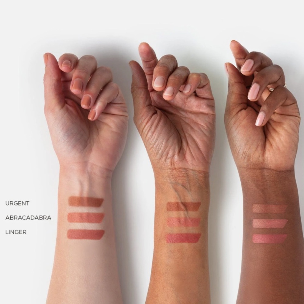 FLYTE.70 ColorBack.Pressed Cheek Blush - Picture 2 of 13